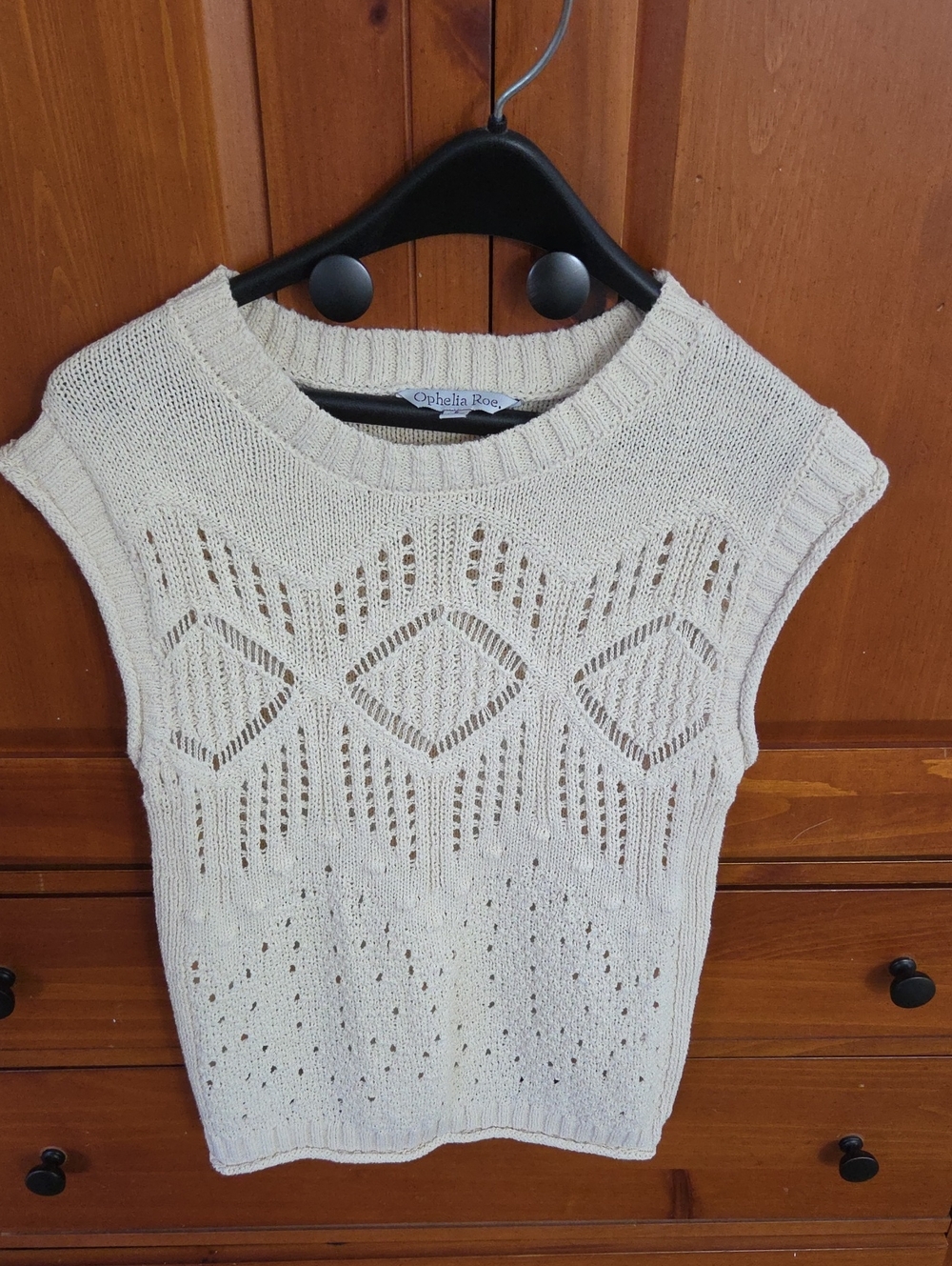 Ophelia Roe Cream Knit Sleeveless Scoop-Neck Sweater
